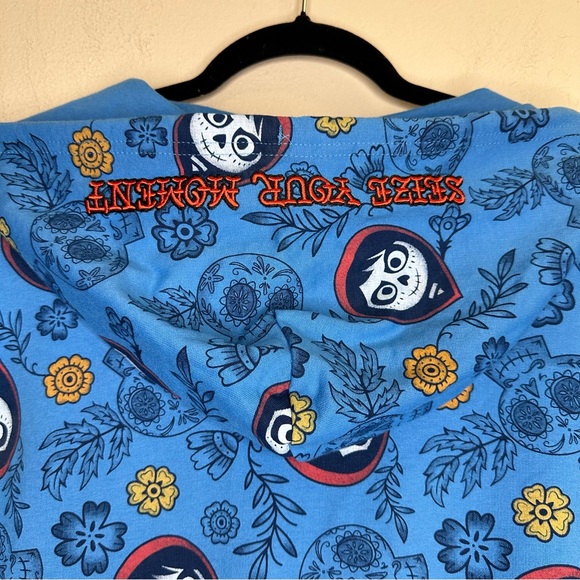 Disney Unisex Colorful Parks Coco Hoodie Zip Up Jacket Oversized Size XS - Picture 4 of 13
